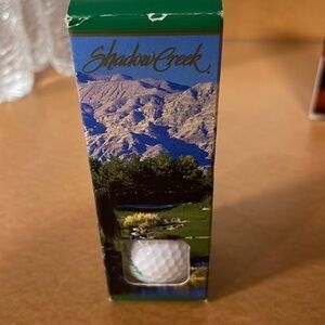 Titleist Golf ball set (3) Shadowcreek club